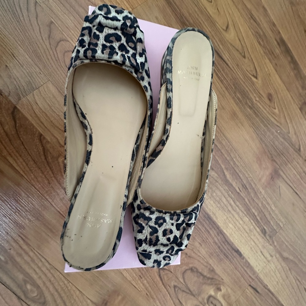 ANN MASHBURN Leopard Print Mules